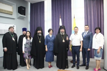 В Элисте подвели итоги II (межрегионального) этапа Всероссийского конкурса в области педагогики, воспитания и работы с детьми и молодежью до 20 лет «За нравственный подвиг учителя» по Южному федеральному округу В Элисте подвели итоги II (межрегионального) этапа Всероссийского конкурса в области педагогики, воспитания и работы с детьми и молодежью до 20 лет «За нравственный подвиг учителя» по Южному федеральному округу