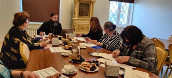 Иеромонах Трифон (Умалатов) возглавил заседание комиссии конкурса «За нравственный подвиг учителя»
