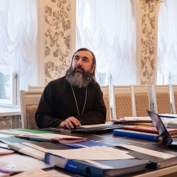 Иеромонах Трифон (Умалатов) возглавил заседание Экспертной комиссии межрегионального этапа конкурса «За нравственный подвиг учителя» по Приволжскому федеральному округу