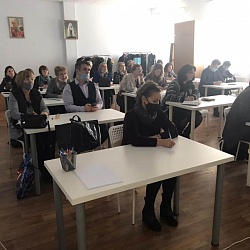 Руководитель сектора мероприятий и конкурсов провел обучающий семинар для потенциальных участников конкурса «За нравственный подвиг учителя»