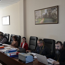 Иеромонах Трифон (Умалатов) принял участие в заседании Экспертной и Конкурсной комиссий конкурса «За нравственный подвиг учителя»