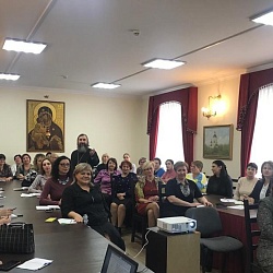 За нравственный подвиг учителя – руководитель сектора мероприятий и конкурсов провел обучающий семинар для донских педагогов