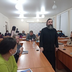 Иеромонах Трифон (Умалатов) принял участие в семинаре «Методическое сопровождение педагогических практик» на территории Республики Калмыкия