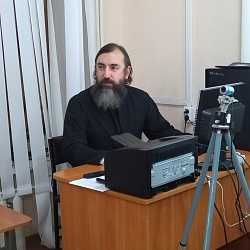 Иеромонах Трифон (Умалатов) принял участие в семинаре «Методическое сопровождение педагогических практик» на территории Республики Калмыкия