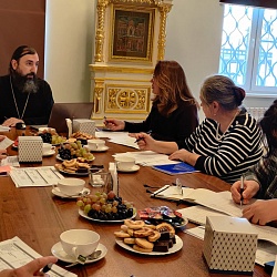 Иеромонах Трифон (Умалатов) возглавил заседание комиссии конкурса «За нравственный подвиг учителя»