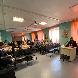 Иеромонах Трифон (Умалатов) принял участие в семинаре для педагогов в Волгограде