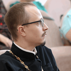 Иеромонах Трифон (Умалатов) провёл открытый семинар для педагогов Кузбасса в рамках XXVII Иоанновских образовательных чтений