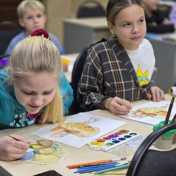 В Канской епархии прошли мастер-классы от преподавателя Академии акварели и изящных искусств Сергея Андрияки