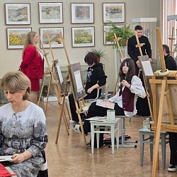 В Канской епархии прошли мастер-классы от преподавателя Академии акварели и изящных искусств Сергея Андрияки